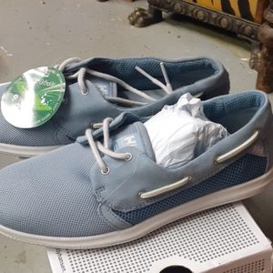 Womens athletic shoes